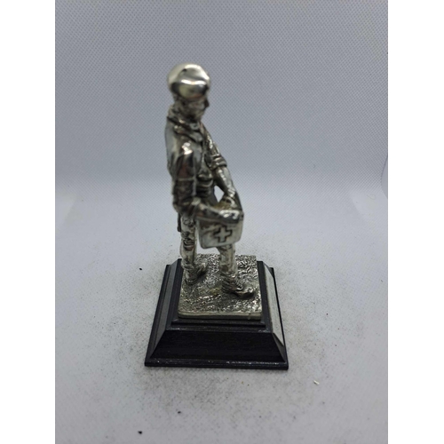 796 - 5 x Royal Hampshire & English Minitures Pewter & Silver Plated Figures, See Description for more inf... 