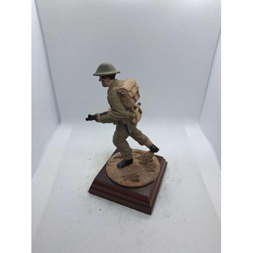 800 - 4x hand painted soldiers. parachute regiment faklands 1982. parachute regiment 1942 - 2002. the sas ... 