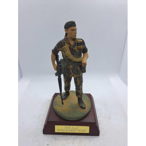 800 - 4x hand painted soldiers. parachute regiment faklands 1982. parachute regiment 1942 - 2002. the sas ... 