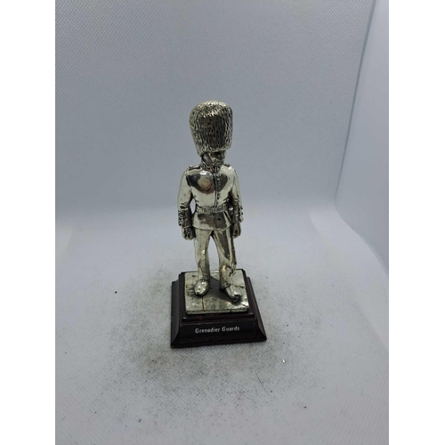 803 - Grenadier guards pewter silver plated no box, English Minatures national serviceman pewter silver pl... 