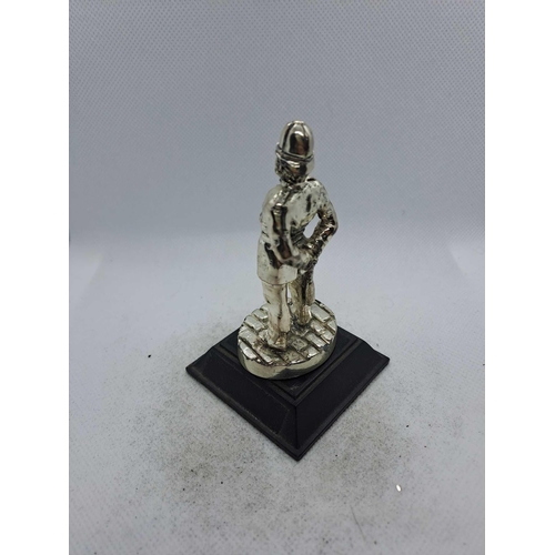 803 - Grenadier guards pewter silver plated no box, English Minatures national serviceman pewter silver pl... 