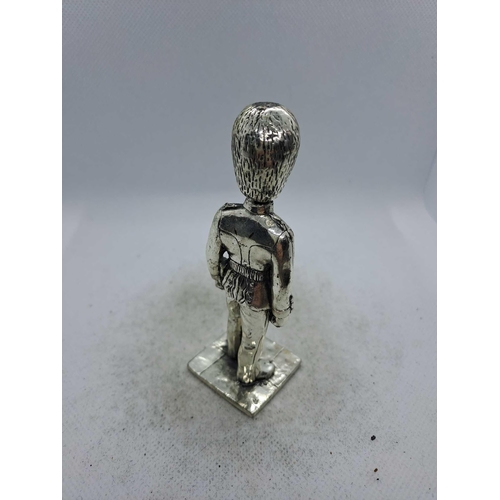 823 - 5 x Royal Hampshire & English Minitures Pewter & Silver Plated Figures, See Description for more inf... 