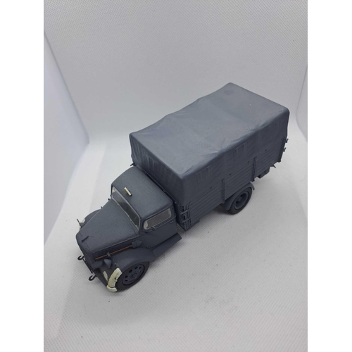 858 - Airfix Models 5x ww2 mixed transport vehicles Airfix Models 5x ww2 mixed transport vehicles