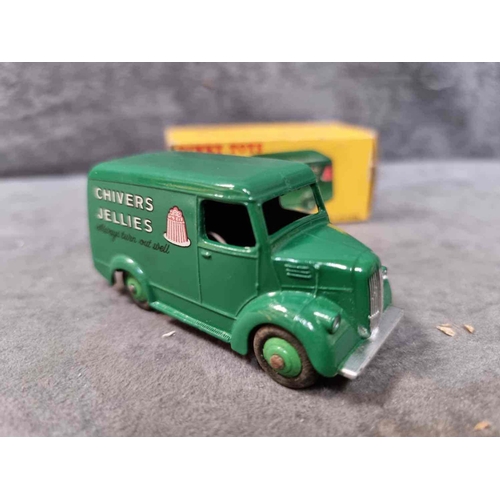 910 - Dinky Toys diecast #452 Trojan 15cwt Van (Chivers) Green Model Is Mint Has A Slight Mark On Roof In ... 