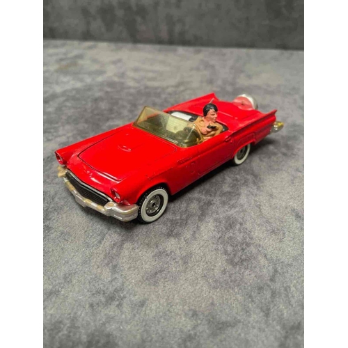 923 - Corgi diecast #348, Vegas Ford Thunderbird Car,. Unboxed 1980-1981