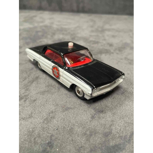 933 - Corgi diecast #237 Oldsmobile Super 88 Sheriff Car Black/White Unboxed 1962-1965