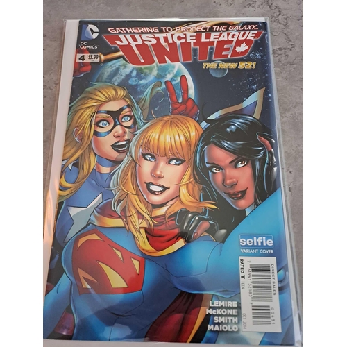 174 - DC Comics Justice League the New 52 (3 Issues in this Lot)DC Comics Justice League the New 52, unite... 