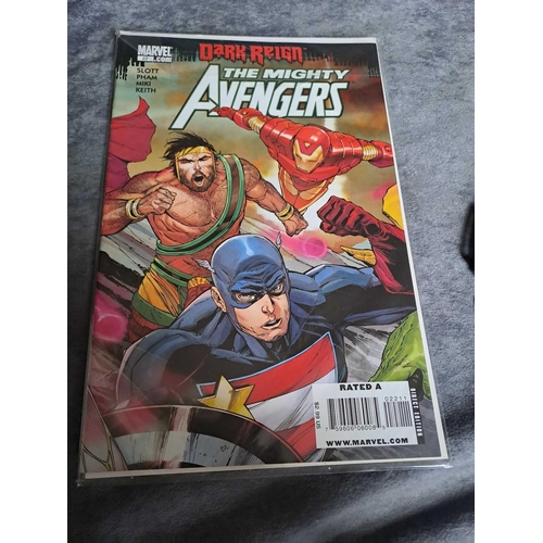 243 - Marvel, Dark Reign Avengers (3 Issues in this Lot)Marvel, Dark Reign Avengers. Issues #4 #22 #23