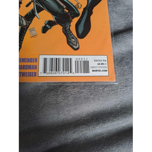 246 - Marvel, Secret Invasion Avengers. (3 Issues in this Lot)Marvel, Secret Invasion Avengers. Issues #14... 