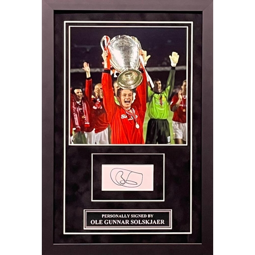 1679 - Ole Gunnar Solskjær Signed And Frame Manchester United Display Certificate of Authenticity