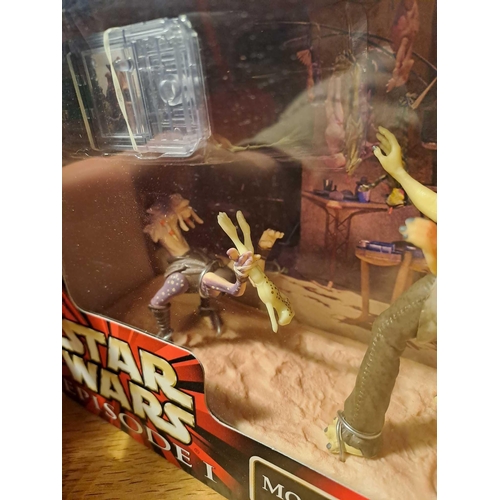 1057 - Star Wars Episode 1 Mos Espa Encounter Includes 3 Figures. Comes With Sebulba, Jar Jar And Anikin Sk... 