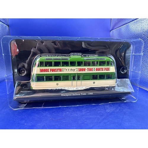 120 - Atlas editions, Collectibles, trams of the world, Blackpool balloon tram 1:76 scale. #4648101.