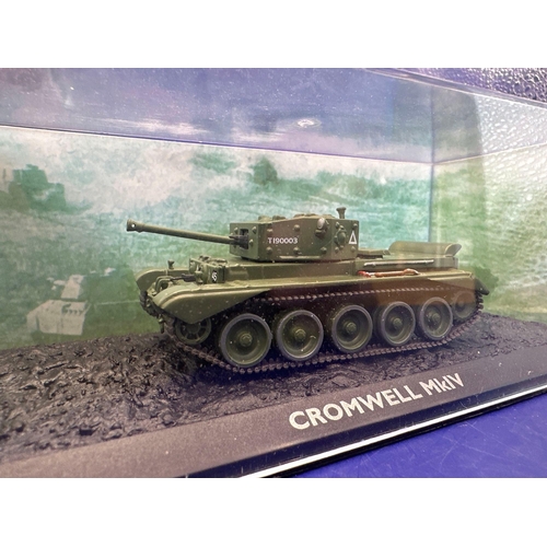 185 - Atlas Edition Ultimate tank in Perspex case, 1:72 scale. Cromwell, Mark IV