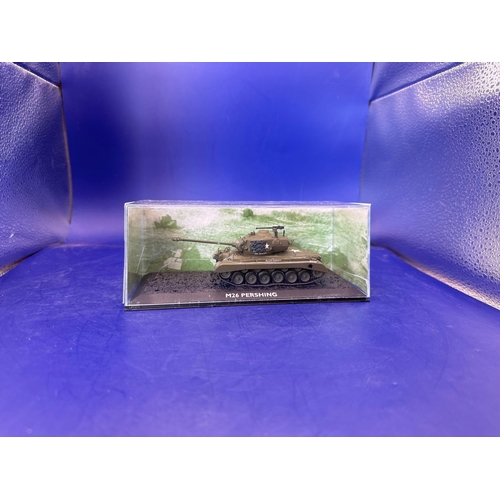 188 - Atlas Edition Ultimate tank in Perspex case, 1:72 scale. M26 Pershing