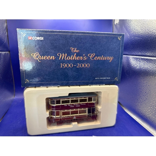 195 - Corgi Royal commemorative vehicle the Queen mothers century, 1900 to 2000 #36712 â century tram