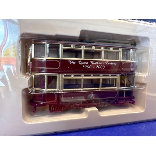 195 - Corgi Royal commemorative vehicle the Queen mothers century, 1900 to 2000 #36712 â century tram