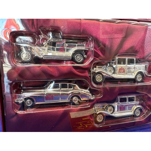 200 - 3 x Lledo Royal commemorative items to car vehicles and one for car vehicle set