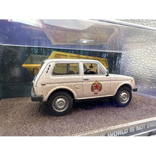 75 - 2 x James Bond Scale Diecast, Unopened Bubble Card. Rolls-Royce silver shadow two and Lada Niva from... 