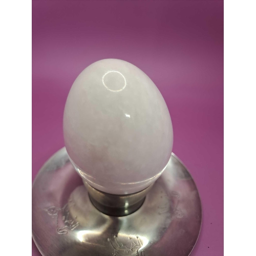 525 - Angora Stainless steel egg cup with white marble egg