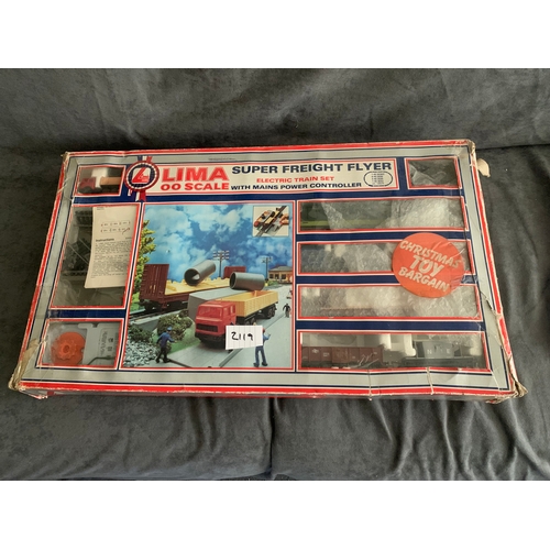 333 - LIMA MODELS SUPER Freight Flyer set with Pipe unloader - #105007 - 00 Scale, box has damage as pic... 