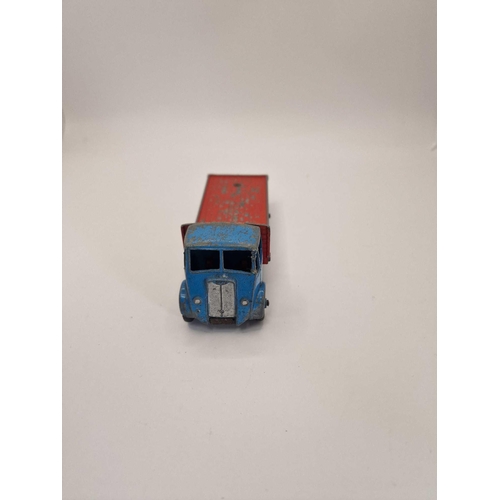 284 - A collection of Dinky diecast models x 3 unboxed comprising of Dinky #512 Guy Flat Truck Blue/Red (1... 