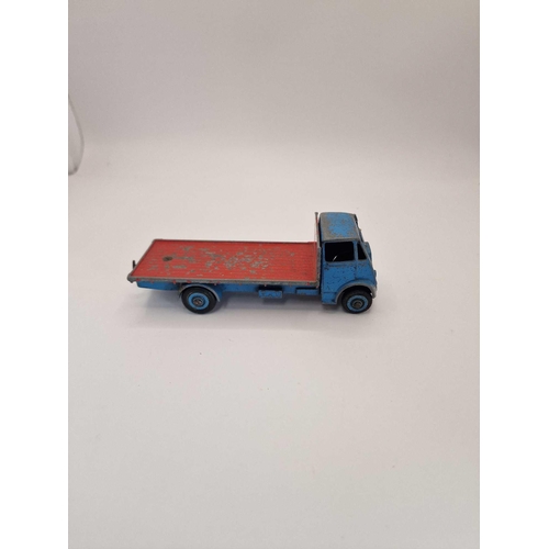 284 - A collection of Dinky diecast models x 3 unboxed comprising of Dinky #512 Guy Flat Truck Blue/Red (1... 