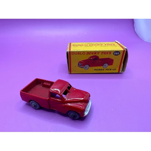 181 - Dublo Dinky Morris Pick Up Van #065 in red. (Slight box damage)