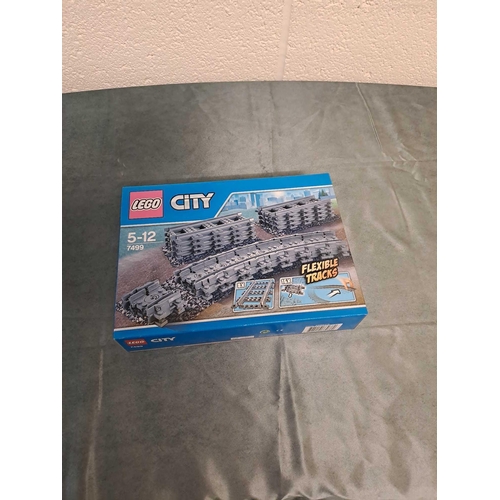 15 - Lego city set number 7499 Flexible tracks Good condition unopened