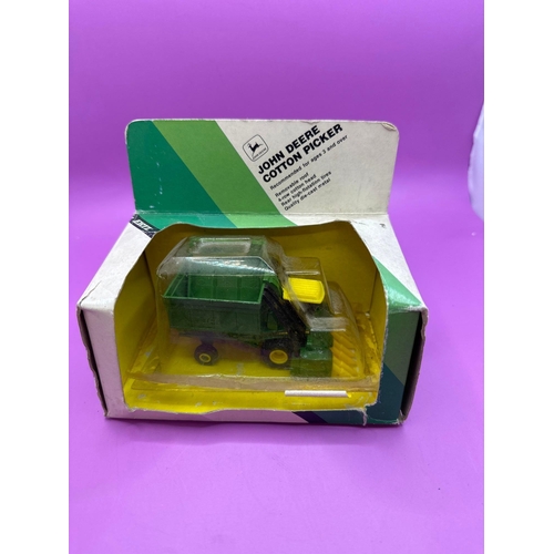 134 - ERTL, John Deere cotton picker #1000EO