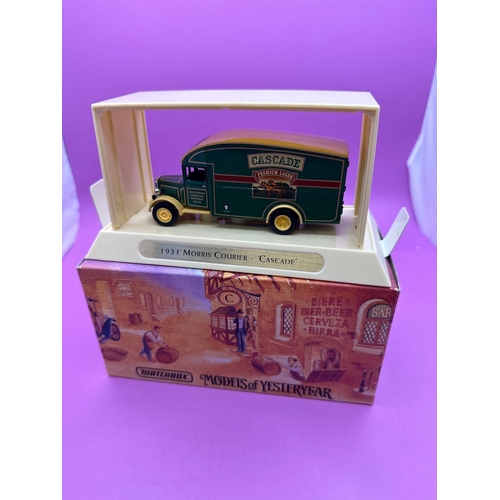 146 - Matchbox models of the yesteryear Great Bears of the world 1931 Morris Courier - Cascade