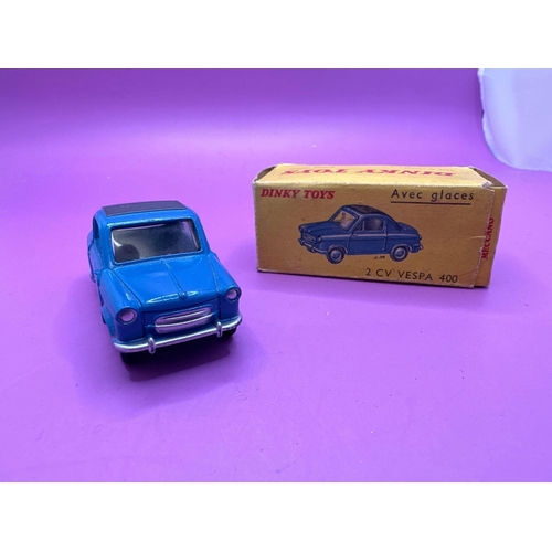 182 - Dinky Toys, made in France Vespa 2 CV 400 in blue. #24L avec Glaces