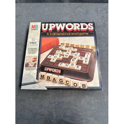 351 - MB games Upwords A 3-dimensional word game