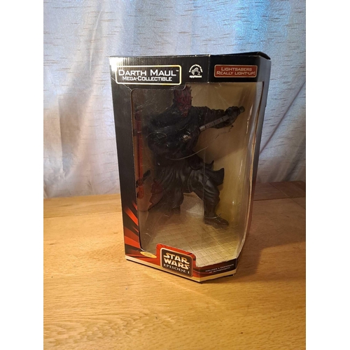 38 - Starwars Episode 1 Darth Maul Mega Collector