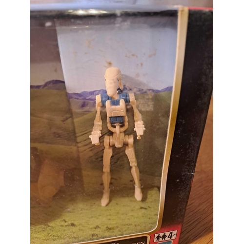 42 - Star Wars Episode 1 Armoured Scout Tank With Battler Droid