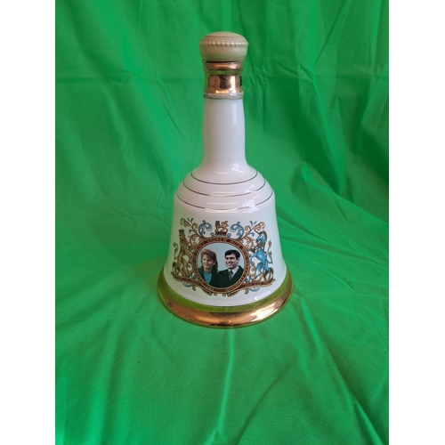 786 - Commemorative 75 Cl Bells Whisky Decanter To Commemorate The Marriage Of Prince Andrwe With Miss Sar... 