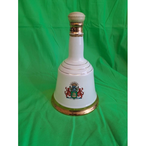 786 - Commemorative 75 Cl Bells Whisky Decanter To Commemorate The Marriage Of Prince Andrwe With Miss Sar... 