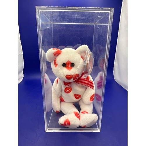 11 - TY Beanie Baby Bear Smooch hand made in China DOB 14/2/2000 in Perspex case