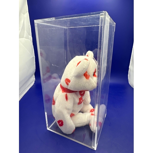 11 - TY Beanie Baby Bear Smooch hand made in China DOB 14/2/2000 in Perspex case