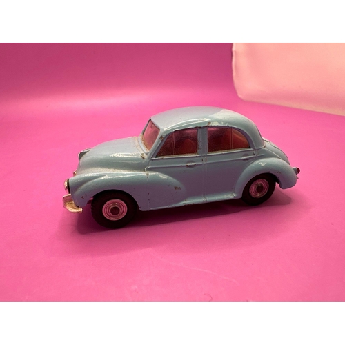 133 - Spot on models by triang Morris Minor, 1000 made in Northern Ireland model is unboxed