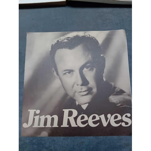 356 - The world Record club Jim Reeves golden memories complete with all 6 records