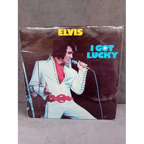 409 - 10 x Elvis vinyls as pictured