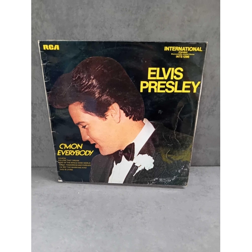 409 - 10 x Elvis vinyls as pictured