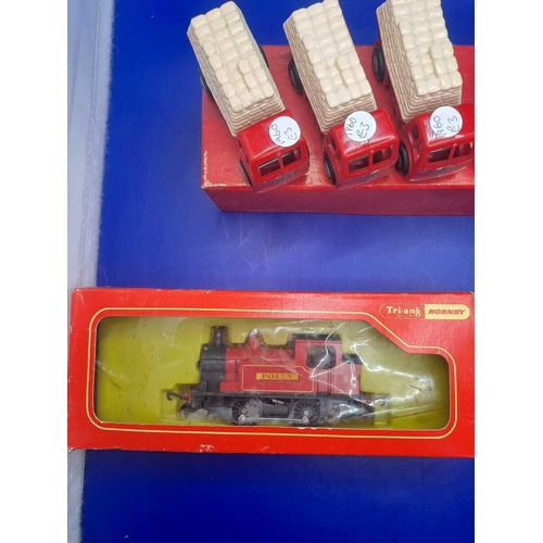 183 - Tri-ang railways set of 6 red plastic delivery trucks with sack on back Tri-ang Hornby industrial lo... 