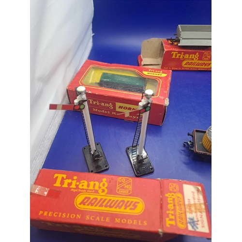 184 - Tri-ang railways 2 hand operated signal-home Tri-ang hornby open goods truck model number R.10 Tri-a... 