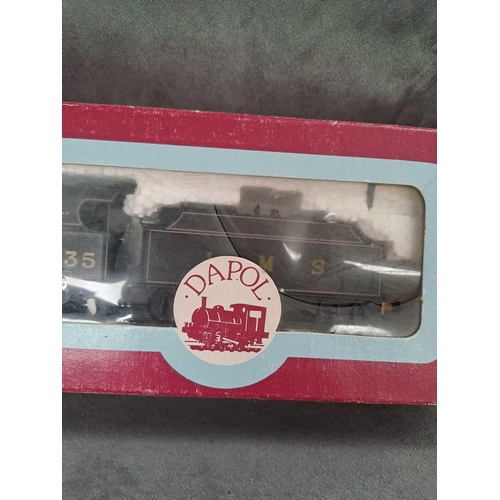 193 - DALPOL model railways LTD 00 scale model D15 4-4-0 2B LMS BLACK train damaged box