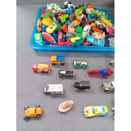 328 - Mixed lot of transport related Kinder toys as pictured