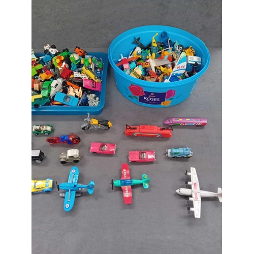 328 - Mixed lot of transport related Kinder toys as pictured