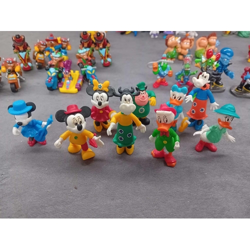 334 - Mixed lot of vintage Kinder toys including Mickey mouse jungle book snoopy and other related Kinder ... 