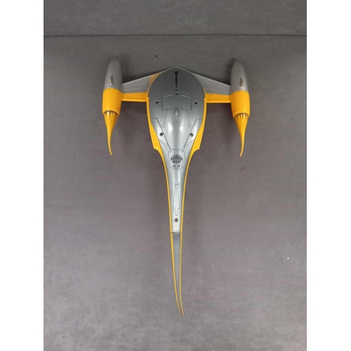 347 - Starwars Naboo Starfighter