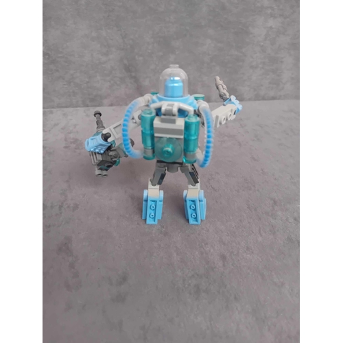 517 - Lego The Batman Movie Mr Freeze Ice Attack pre built model with instruction manual no box